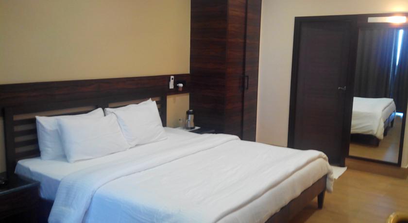 The Upper Deck Resort & Country Club